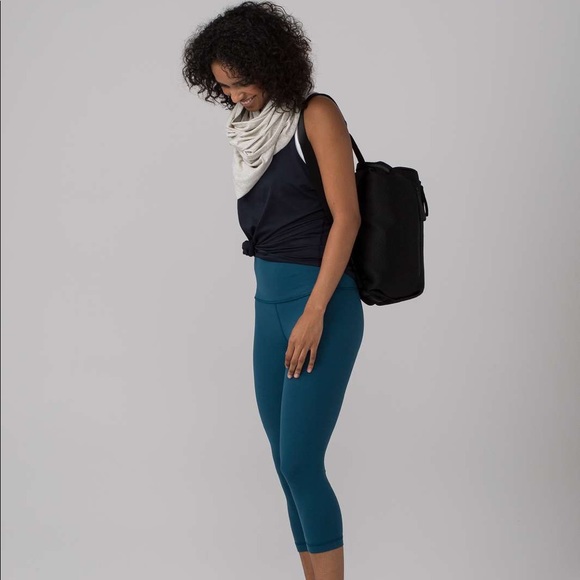 NWT Lululemon Sage Scarf Wrap - Picture 4 of 8